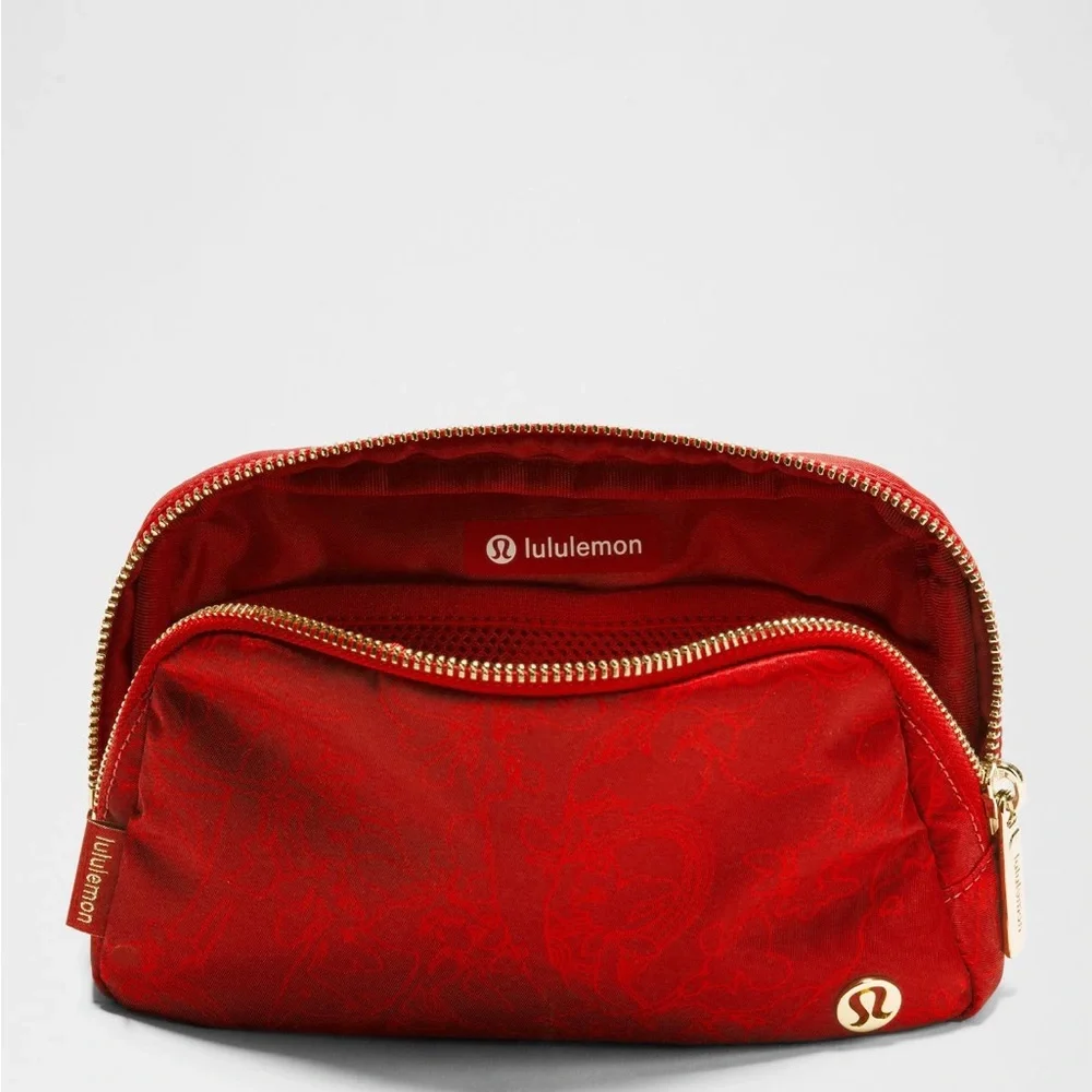 NWT Lululemon Special Edition 2025 Lunar New Year Red Everywhere Belt Bag 1L - Picture 5 of 10